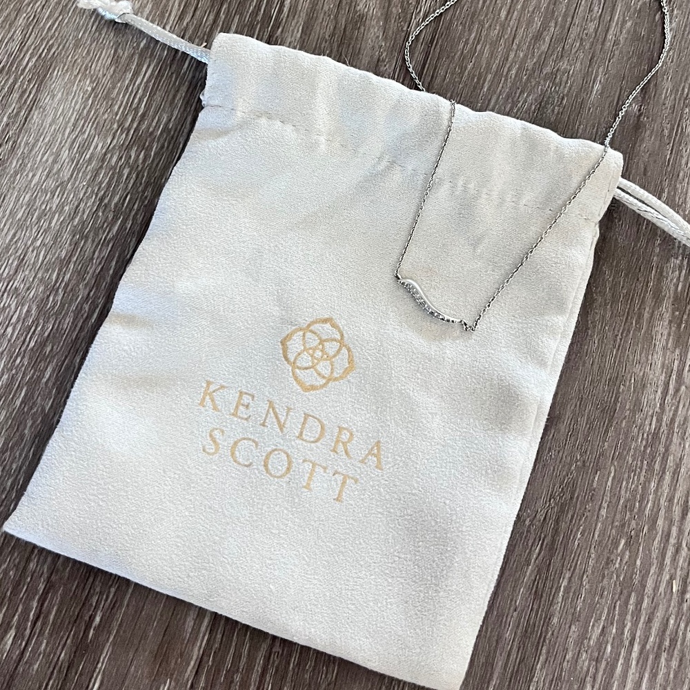 Kendra Scott Silver pendant necklace with rhinestones